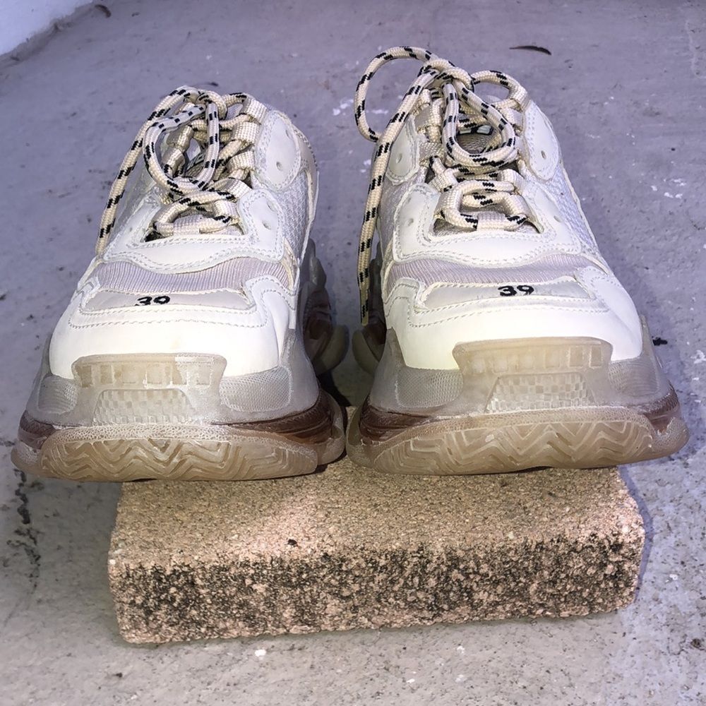 Balenciaga  Triple  S sneakers - Picture 4 of 10